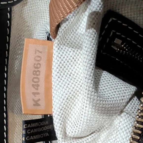 Dooney & Bourke Limited Edition Penrose Hobo Crossbody - Picture 15 of 16